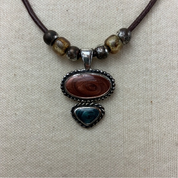 Silver and stone necklace choker - Picture 2 of 3